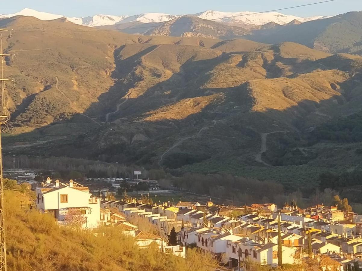 Casa Ideal Familias Y Grupos Con Balcones Exterior Soleada Patios Cerca Alhambra, Sierra Nevada, Rio Genil, Lancha Del Genil, Parque Llano Y Reloj Del Sol Con Barbacoas, Campo De Futbol, Circuito Gimnasia Apartment Granada Bagian luar foto