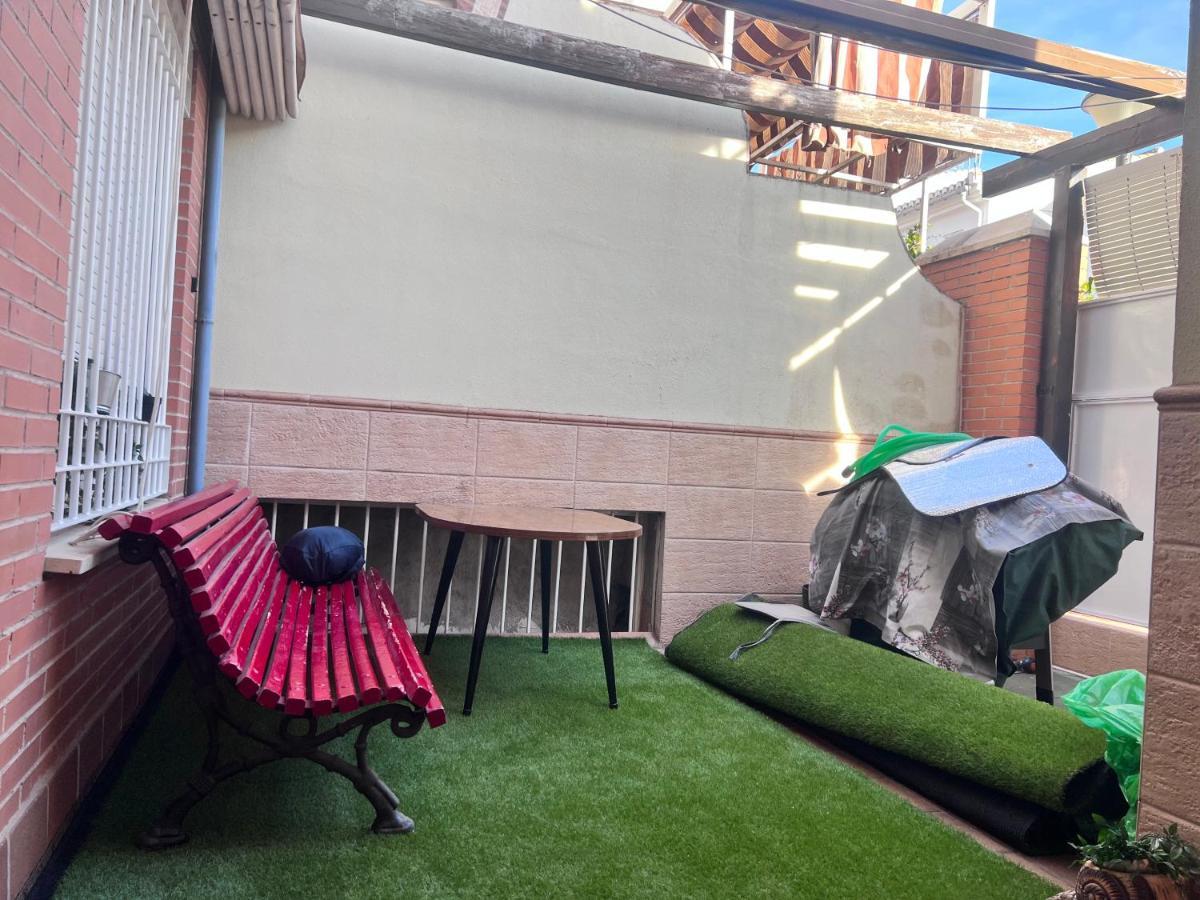 Casa Ideal Familias Y Grupos Con Balcones Exterior Soleada Patios Cerca Alhambra, Sierra Nevada, Rio Genil, Lancha Del Genil, Parque Llano Y Reloj Del Sol Con Barbacoas, Campo De Futbol, Circuito Gimnasia Apartment Granada Bagian luar foto
