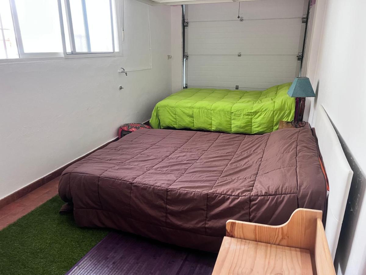Casa Ideal Familias Y Grupos Con Balcones Exterior Soleada Patios Cerca Alhambra, Sierra Nevada, Rio Genil, Lancha Del Genil, Parque Llano Y Reloj Del Sol Con Barbacoas, Campo De Futbol, Circuito Gimnasia Apartment Granada Bagian luar foto