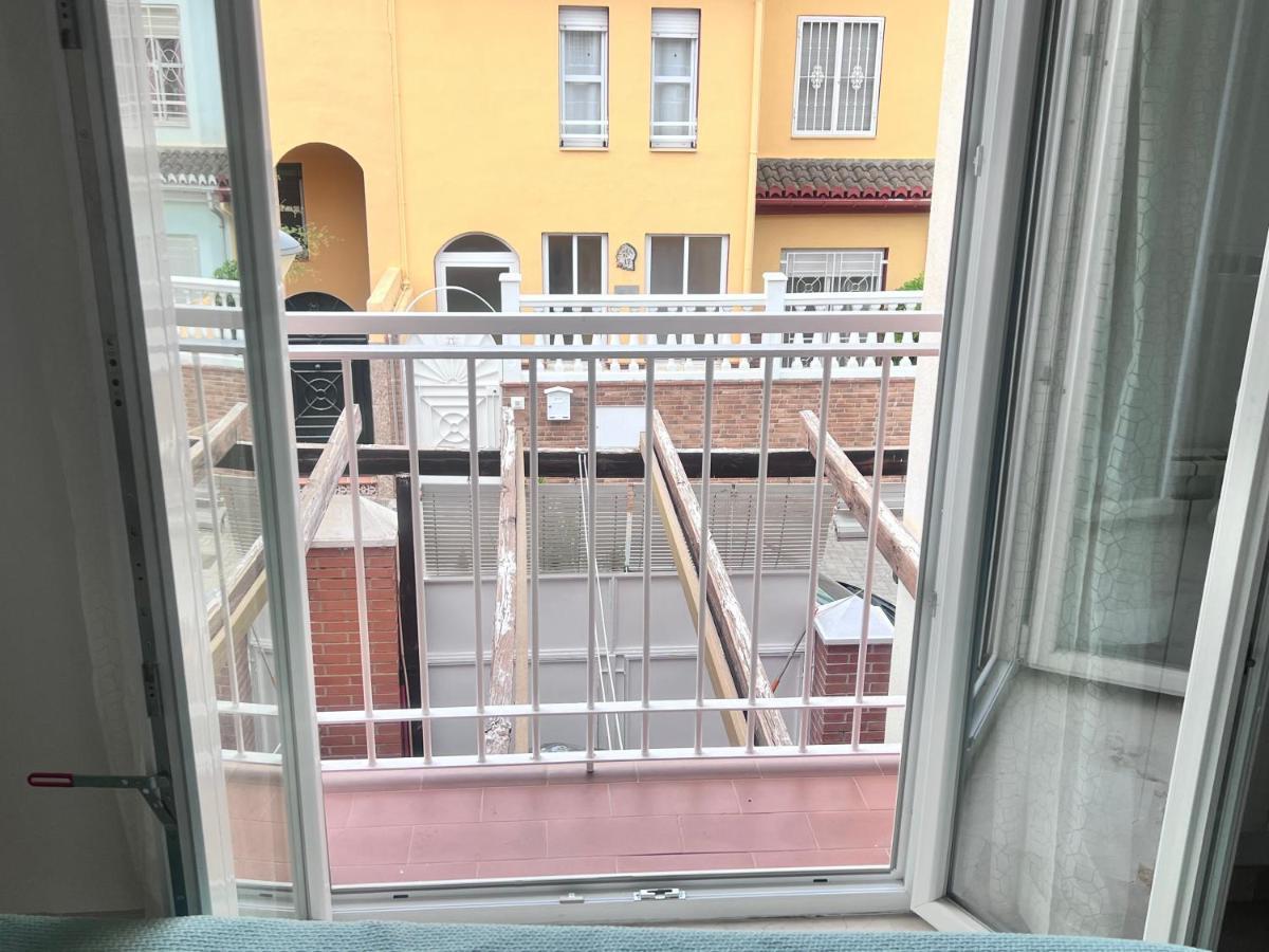 Casa Ideal Familias Y Grupos Con Balcones Exterior Soleada Patios Cerca Alhambra, Sierra Nevada, Rio Genil, Lancha Del Genil, Parque Llano Y Reloj Del Sol Con Barbacoas, Campo De Futbol, Circuito Gimnasia Apartment Granada Bagian luar foto