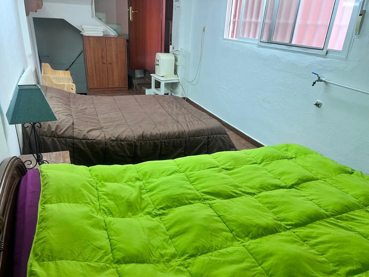 Casa Ideal Familias Y Grupos Con Balcones Exterior Soleada Patios Cerca Alhambra, Sierra Nevada, Rio Genil, Lancha Del Genil, Parque Llano Y Reloj Del Sol Con Barbacoas, Campo De Futbol, Circuito Gimnasia Apartment Granada Bagian luar foto