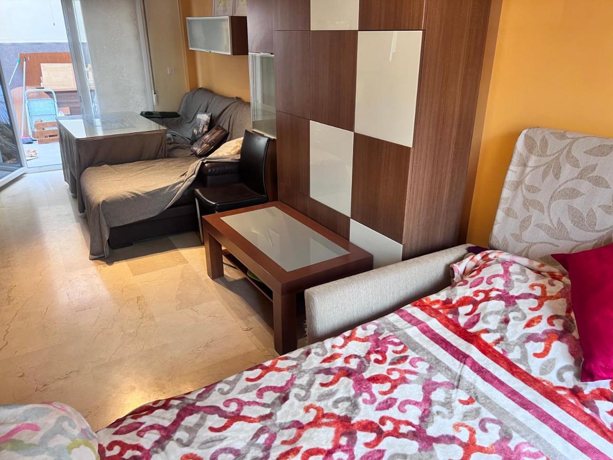 Casa Ideal Familias Y Grupos Con Balcones Exterior Soleada Patios Cerca Alhambra, Sierra Nevada, Rio Genil, Lancha Del Genil, Parque Llano Y Reloj Del Sol Con Barbacoas, Campo De Futbol, Circuito Gimnasia Apartment Granada Bagian luar foto