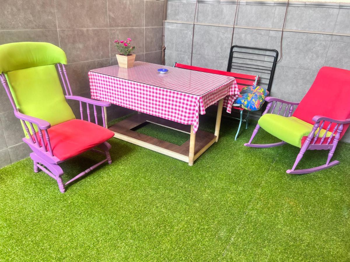 Casa Ideal Familias Y Grupos Con Balcones Exterior Soleada Patios Cerca Alhambra, Sierra Nevada, Rio Genil, Lancha Del Genil, Parque Llano Y Reloj Del Sol Con Barbacoas, Campo De Futbol, Circuito Gimnasia Apartment Granada Bagian luar foto