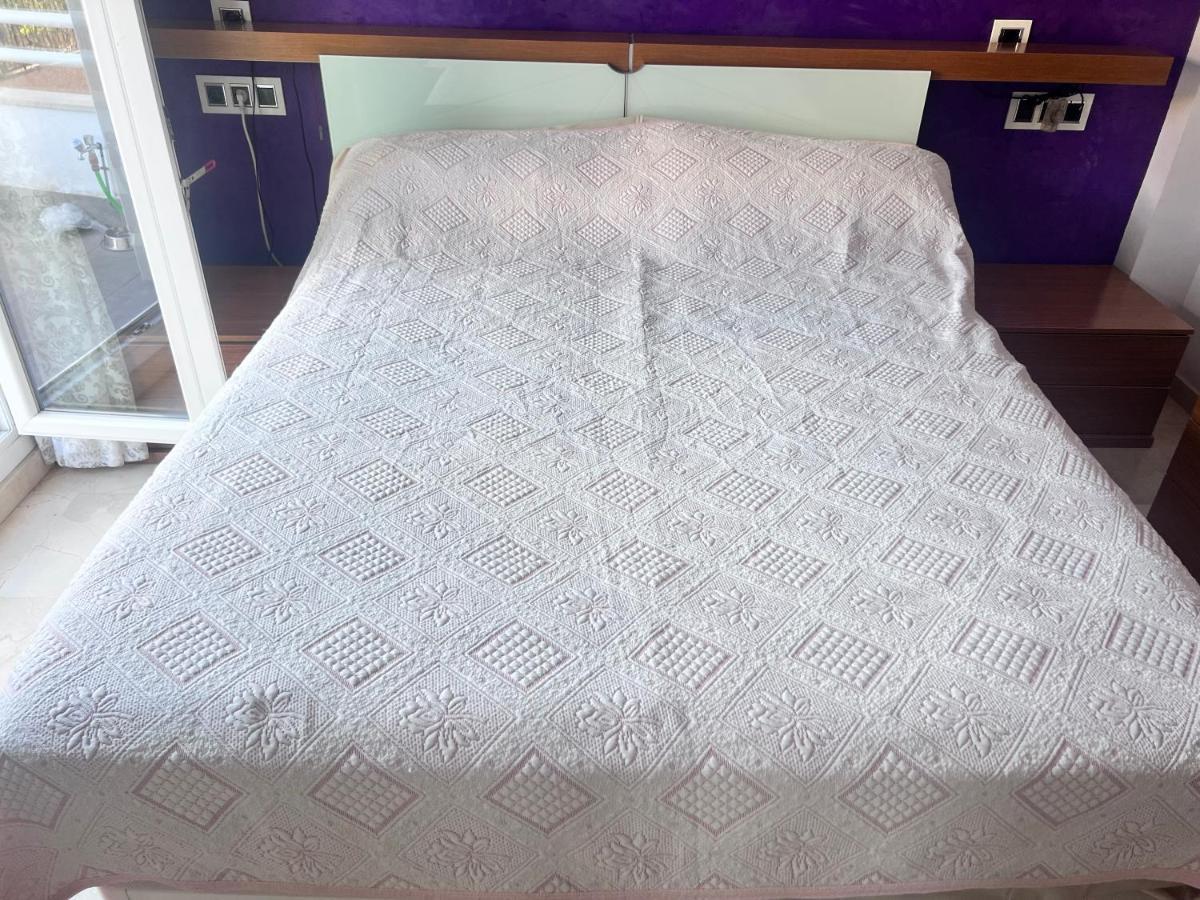 Casa Ideal Familias Y Grupos Con Balcones Exterior Soleada Patios Cerca Alhambra, Sierra Nevada, Rio Genil, Lancha Del Genil, Parque Llano Y Reloj Del Sol Con Barbacoas, Campo De Futbol, Circuito Gimnasia Apartment Granada Bagian luar foto