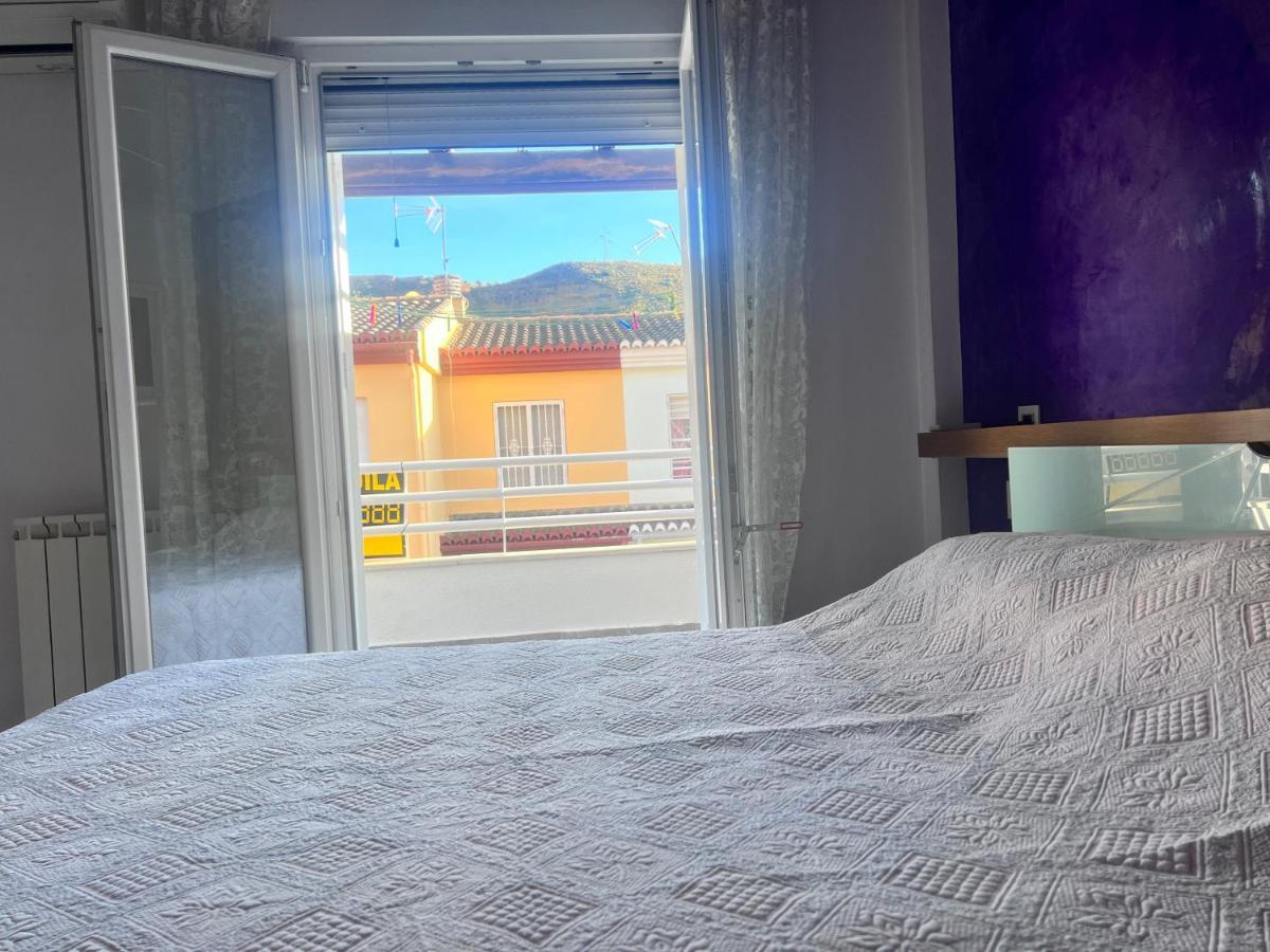 Casa Ideal Familias Y Grupos Con Balcones Exterior Soleada Patios Cerca Alhambra, Sierra Nevada, Rio Genil, Lancha Del Genil, Parque Llano Y Reloj Del Sol Con Barbacoas, Campo De Futbol, Circuito Gimnasia Apartment Granada Bagian luar foto