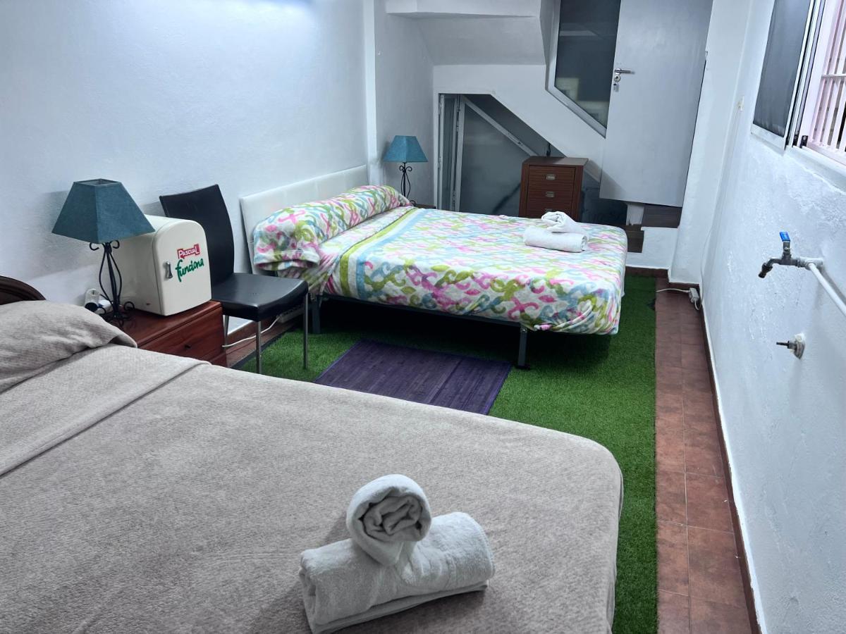Casa Ideal Familias Y Grupos Con Balcones Exterior Soleada Patios Cerca Alhambra, Sierra Nevada, Rio Genil, Lancha Del Genil, Parque Llano Y Reloj Del Sol Con Barbacoas, Campo De Futbol, Circuito Gimnasia Apartment Granada Bagian luar foto